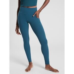 Athleta Salutation Stash Pocket Tight